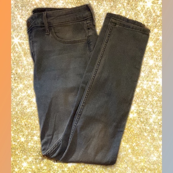 Hollister Denim - Hollister Low-Rise Supper Skinny Light Wash Jeans